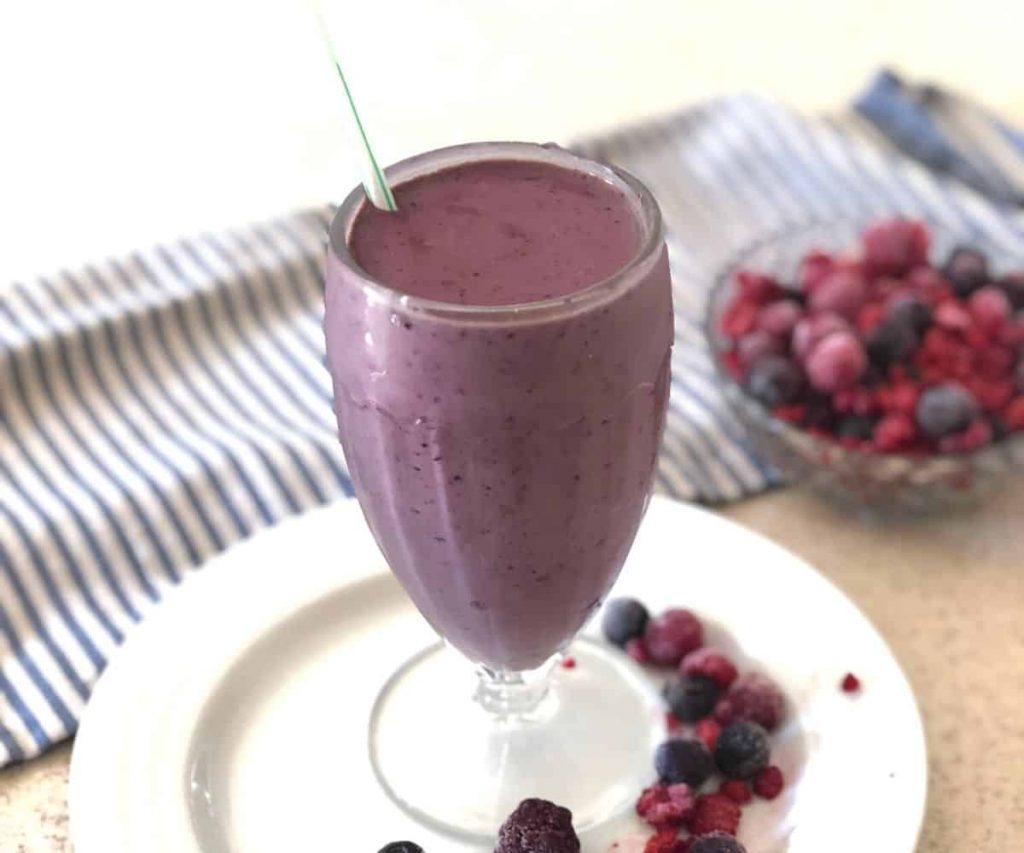 Silly monkey smoothie with berries